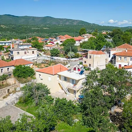 Nyaraló Xatzis Chatzis